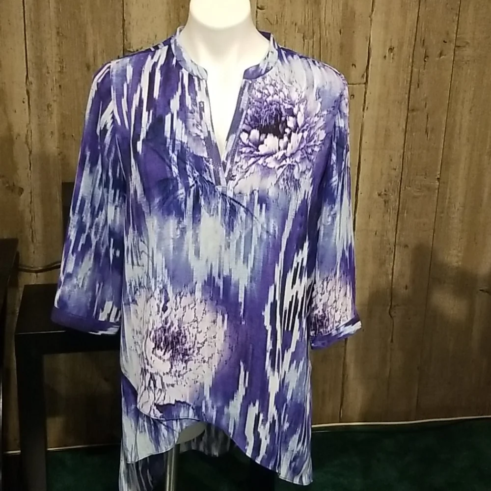Chico's woman's blouse size 1 - Picture 2 of 6